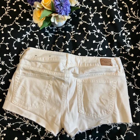 Denim Lace-y Short Shorts - Picture 4 of 5